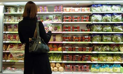 ГРОЗНО! Бабаит преби жена в пловдивски хипермаркет, охраната безсилна