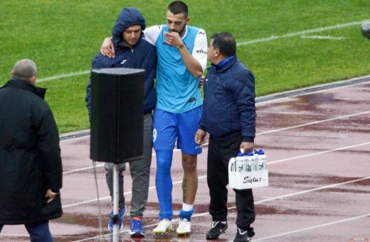 Деян Иванов маха шината след две седмици