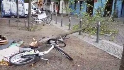 7 загинаха в буря, която се разрази в северна и източна Германия