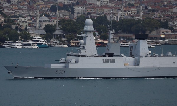 Гърция засилва отбраната си, наема френски бойни кораби
