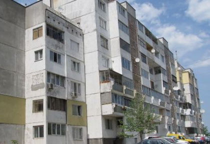 Баба Янка от Лом избяга от дълговете по най-ужасния начин, скочи от 8-мия етаж