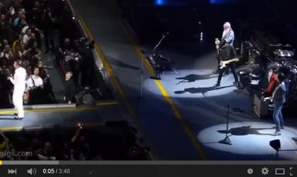 Eagles Of Death Metal отново на сцената в Париж