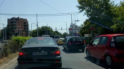 Адски задръствания в центъра на Пловдив СНИМКИ