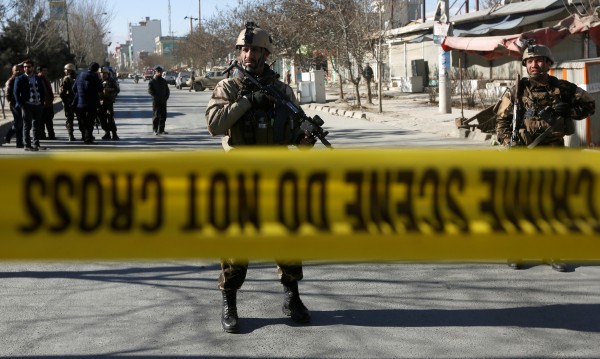 Нападатели открили стрелба в хотел в Кабул