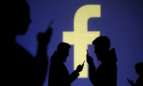 Военната стая на Facebook: Това е новото ни нормално състояние