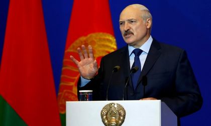Лукашенко не иска диктатура, смени премиера и министри