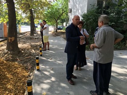 Над 2 хил. кв. метра тротоари изградиха в „Тракия“