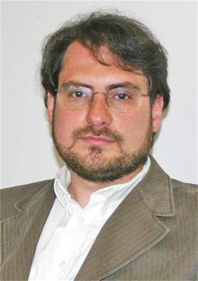 Даниел Смилов, политолог: Гражданските интереси, а не партиите ще пострадат от смяната на модела на финансиране
