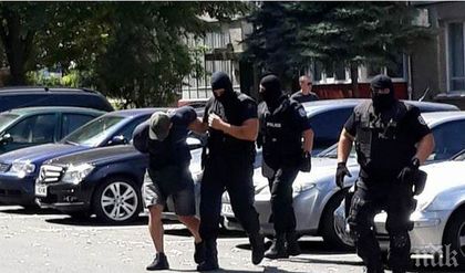 Вижте бойния арсенал на групата на Митьо Очите (СНИМКИ/ВИДЕО)