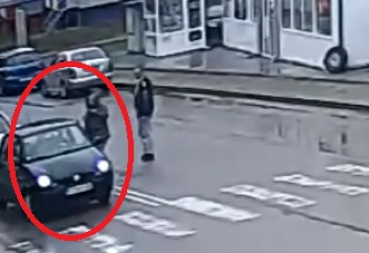 Скандално разкритие: Биячът с тръба в Казанлък е брат на разследващ полицай, ще покрият следите му?