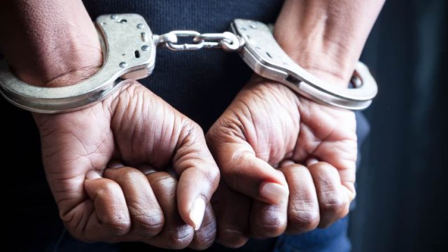 Задържаха 23-годишен за побой над жена в Стамболийски