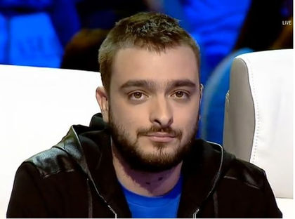 Криско все пак не е преодолял бившата, задява се с нейно копие!