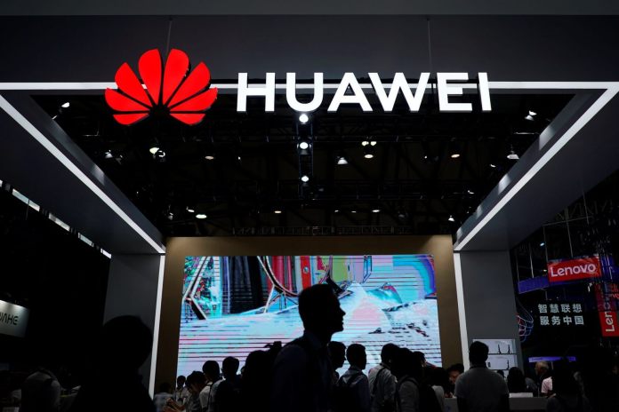 Щатски компании използват вратичка в забраната, за да работят с Huawei