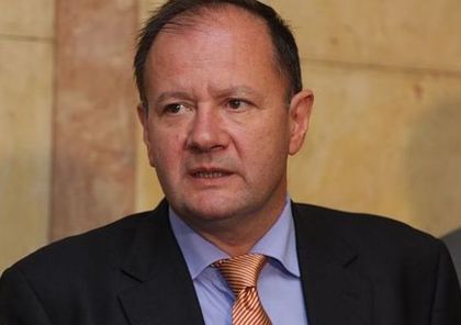Михаил Миков: Защо СЕМ и БНР си прихвърлят отговорността за свалянето на "Деконструкция" от ефир