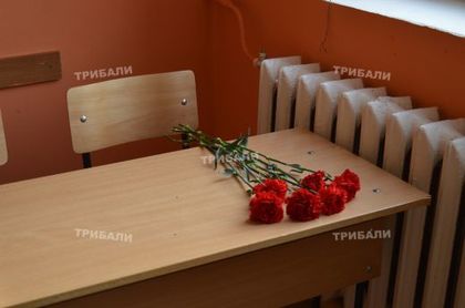 Враца потъна в траур! Отрупаха с цветя чина на убития Тодор