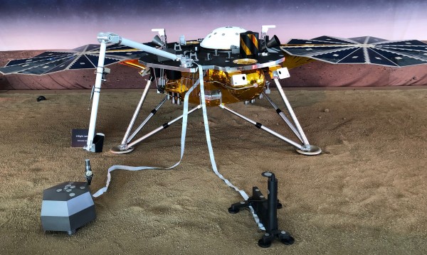 След "6 минути на терор" InSight разкрива до часове тайните на Марс