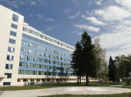 Медицински специалисти от „Уни Хоспитал“ прегледаха безплатно 285 души от малките населени места в община Панагюрище