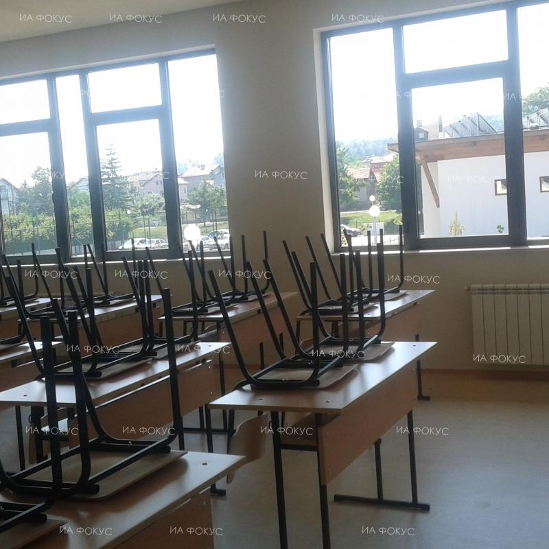 Нина Попова, Община Петрич: В общо 15 училища на територията на общината ще се приемат първокласници