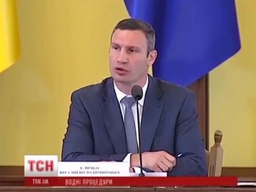 Питат Виталий Кличко за завръщане на ринга