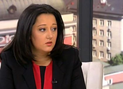 Лиляна Павлова: Стига спекулации, винетките са законни!