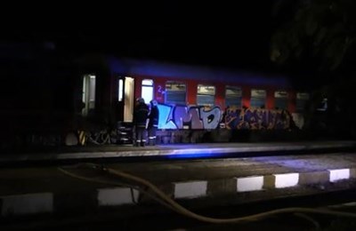 Огледаха повторно пламналия локомотив край Бургас, разследването под наздора на прокуратурата