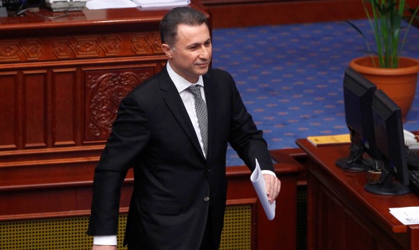 Груевски остава депутат, засега не влиза в затвора