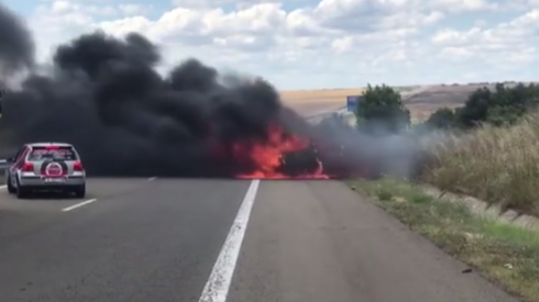 Автомобил се запали в движение на АМ "Тракия"