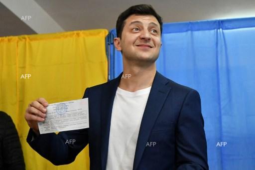 The Times: Комикът Зеленски спечели категорична победа на изборите в Украйна