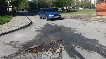 Огромни дупки зеят на Коматевския възел