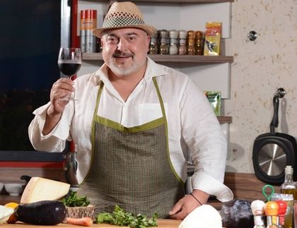 Ути Бъчваров: Кощунство е на Бъдни вечер да се сервира веганска храна