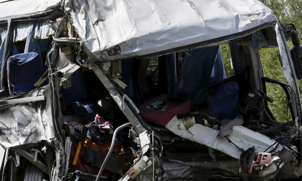 15 жертви на сблъсък на автобус и камион в Русия