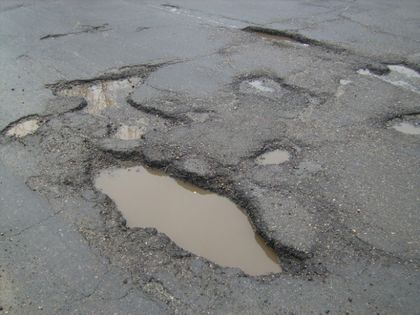 Запълват дупките по големите булеварди в Пловдив