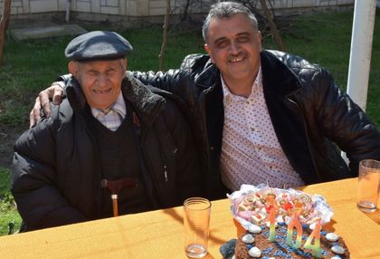 Този българин стана на 104 години! Ще му ги дадете ли?