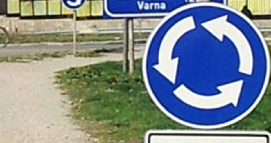 Дете пострада в катастрофа на кръгово кръстовище във Варна