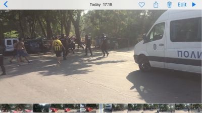 ЕКСКЛУЗИВНО ВИДЕО: НОВ СБЛЪСЪК между ултраси на Ботев и Локомотив! Има арестувани