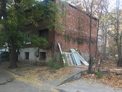Спасяват 6-членно семейство от опасна общинска къща в Пловдив