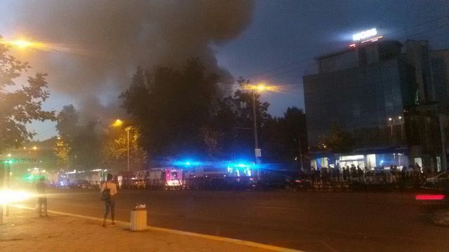 Полицията в Пловдив работи по две версии за огромния пожар, изпепелил двуетажна сграда
