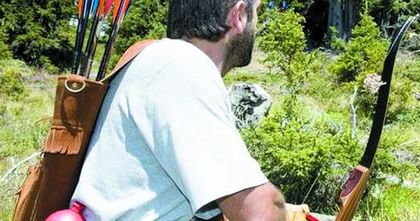 Съдят пловдивчанин, убил бездомно куче с лък