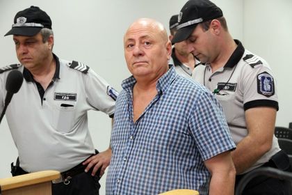 Внучка на Елиезер Калев печата ментета