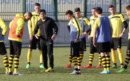 Ботев замина за контрола без националите си