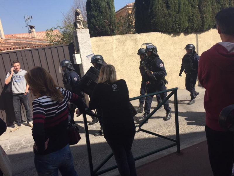 Има арестуван и трети човек за стрелбата в гимназията във Франция