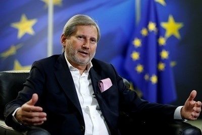 Йоханес Хан иска обяснение от Унгария за убежището на Груевски