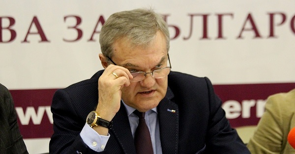 Румен Петков съобщи в Плевен, че ПП АБВ е изпратила писмено предложение до председателя на БСП Корнелия Нинова за подготовка на широка и солидна лява коалиция