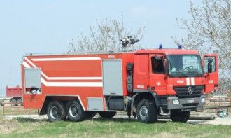 Пожар гори на автомагистрала