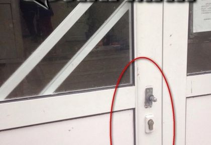 Секс скандалът с директора и ученичката бушува: Учители и ученици се барикадираха в школото! Говорят, че 12-годишната не е жертва, а съблазнителка