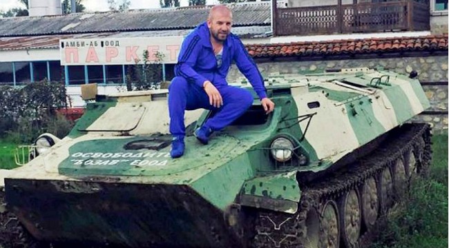 Какъв герой е Динко, бе?