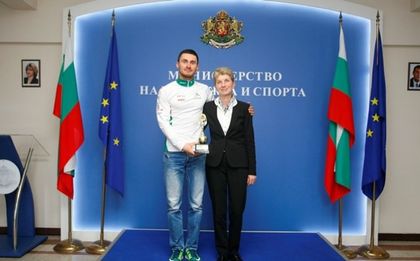 Спортният министър награди Беломъжев за световната титла