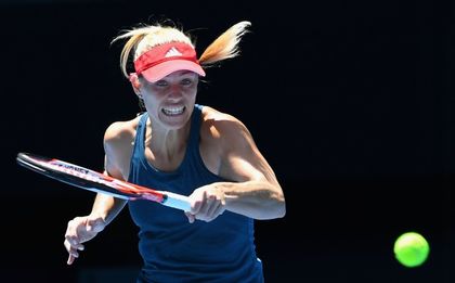 Световната номер 1 стартира трудно на Australian Open