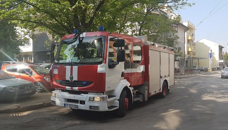 Гасиха пожар до бензиностанция на булевард 