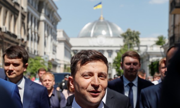 Партията на Зеленски се готви да управлява Украйна